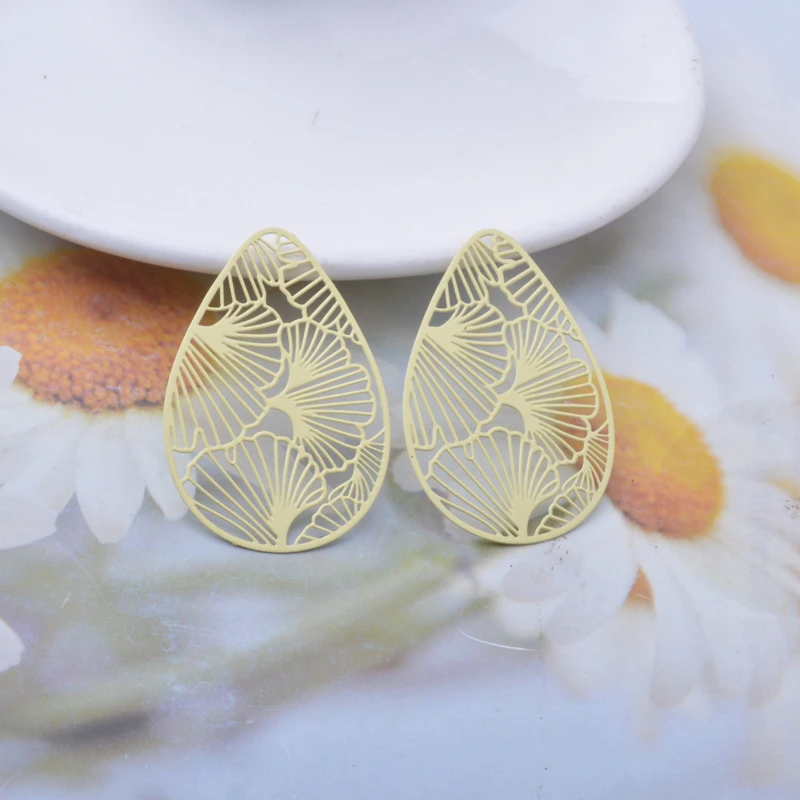 Miniature : 2 estampes gouttes motif ginkgo - 40 x 28 mm - laiton - 10 coloris