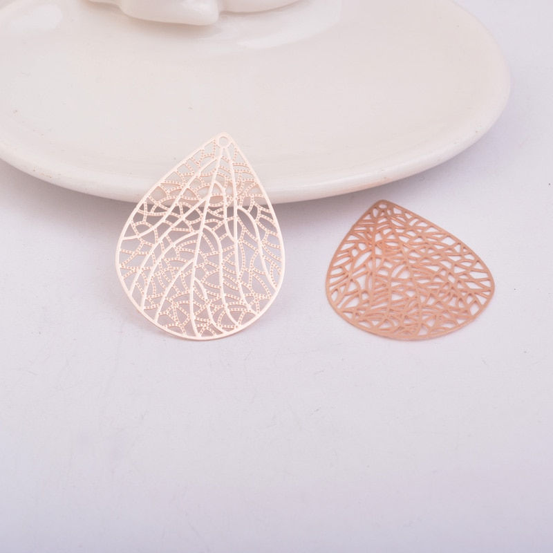 Miniatura: 2 estampes gouttes  filigranes - 41 x 30  mm - laiton - 9 coloris
