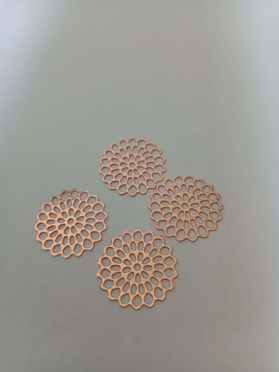 Miniatura: 4 estampes fleurs - 16 mm - laiton - 15 coloris