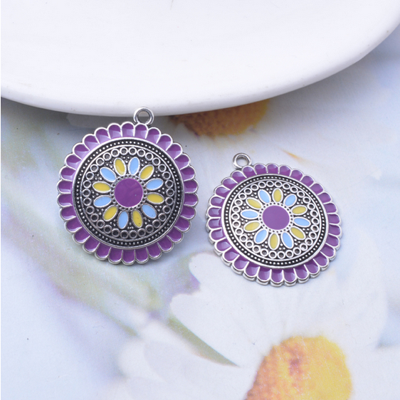Miniatura: un pendentif émaillé - métal argenté - 30 x 27mm - 5 coloris