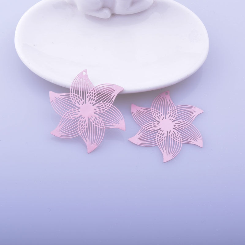 Thumbnail: 2 flower prints - 45 x 40 mm - brass - 12 colors at