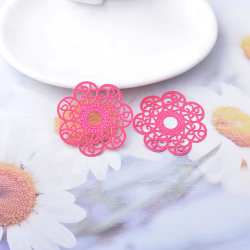 Thumbnail: 2 estampes fleurs - 35 mm - 10 coloris - laiton