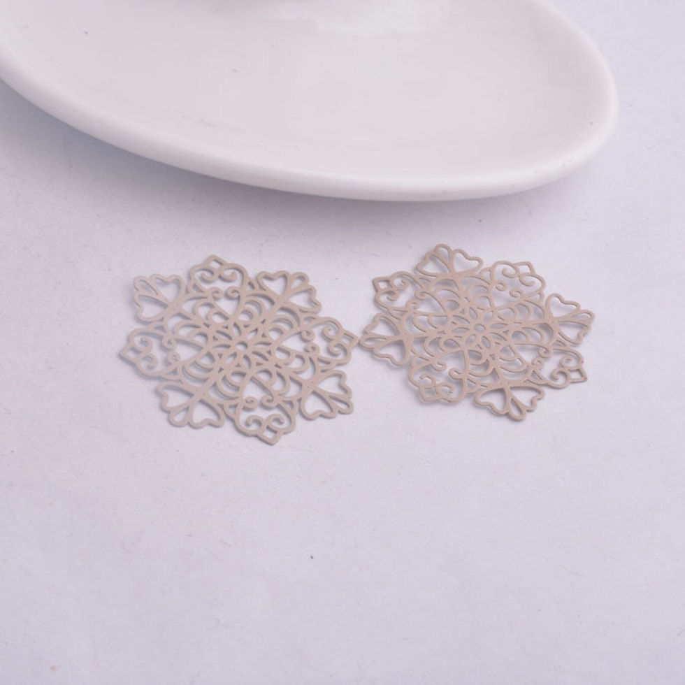Thumbnail: 2 flower prints - 38 x 38 mm - brass - 11 colors to choose from