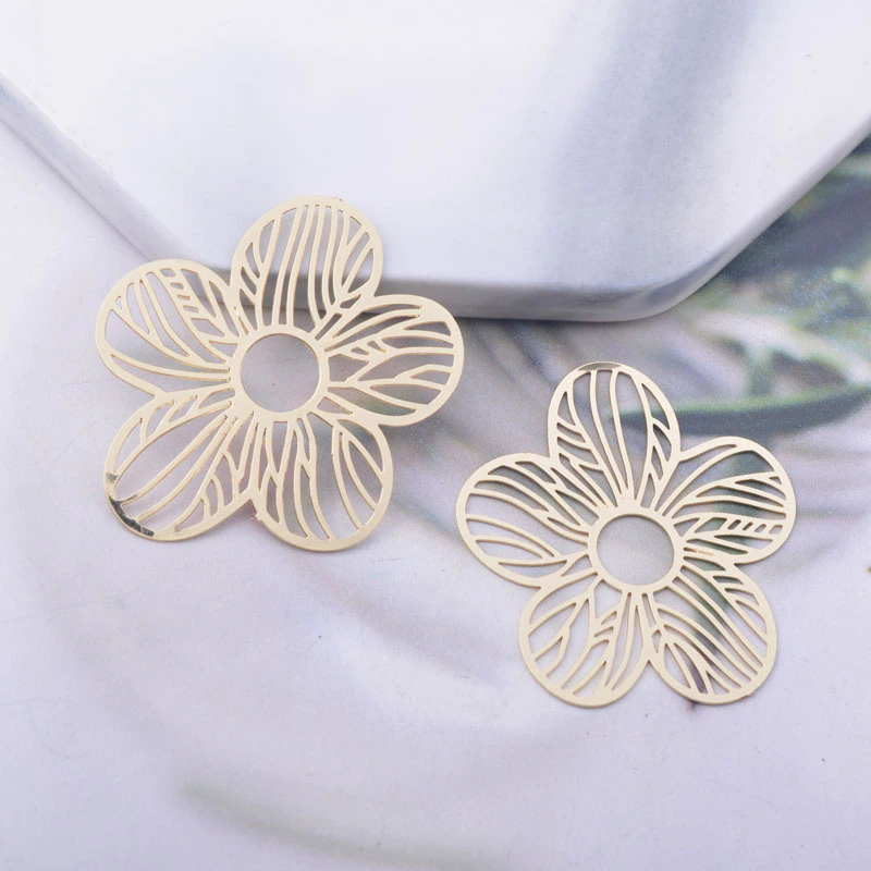 Miniatura: 2 estampes fleurs - 31 x 28 mm - laiton -  10 coloris