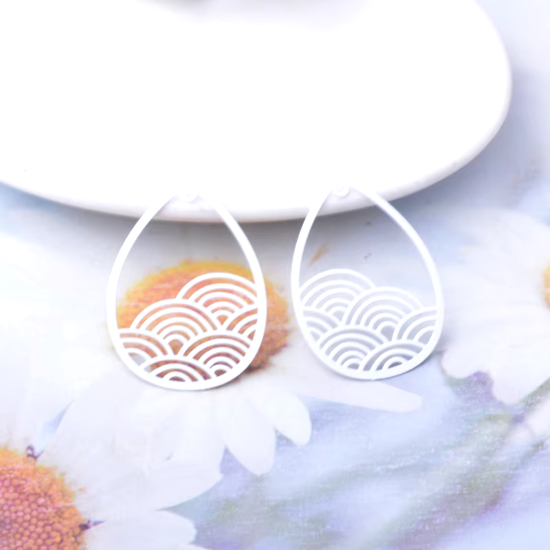 Miniaturbild: 2 estampes gouttes nuage - 35 x 26 mm - 10 coloris - laiton