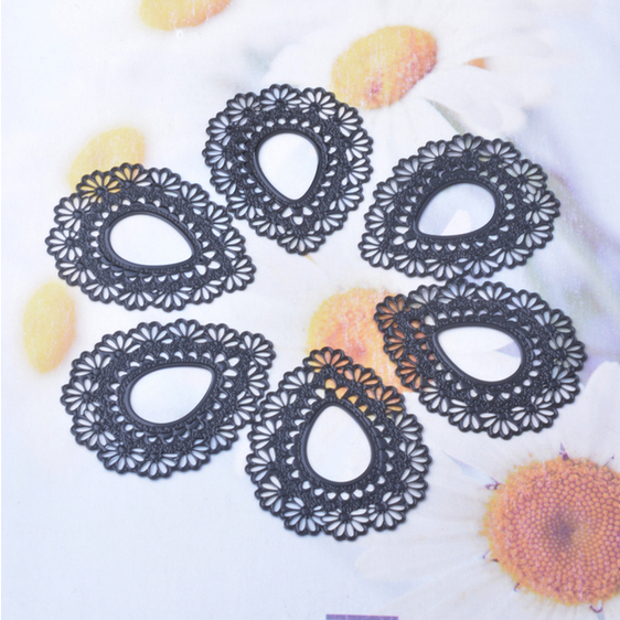 Miniatura: 2 estampes gouttes motif fleurs - 43 x 35 mm - 10 coloris - laiton