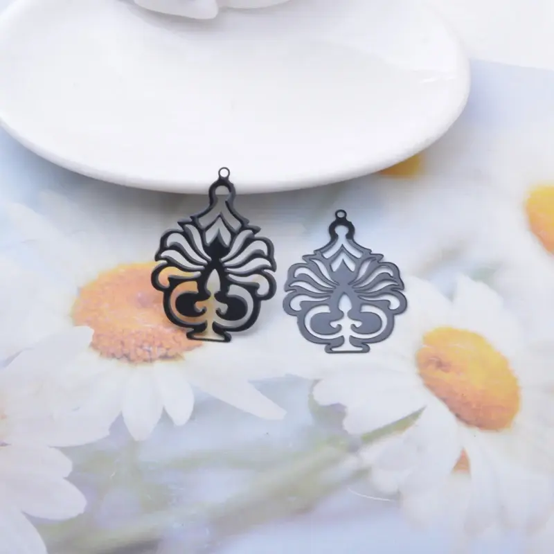 Miniature : 2 estampes gouttes filigranes - 37 x 26 mm - laiton - 12 coloris
