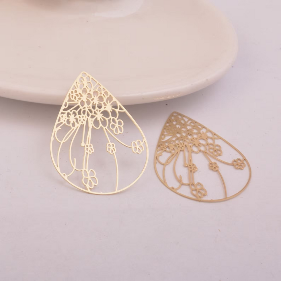 Thumbnail: 2 flower prints - 40 x 28 mm - brass - 11 colors to choose from