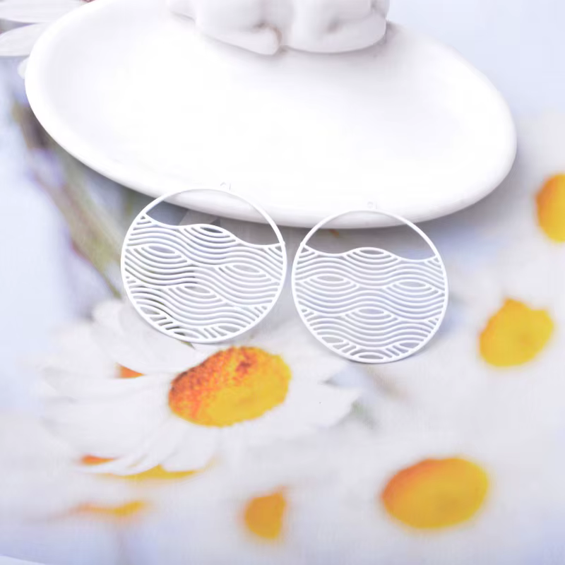 Miniature : 2 estampes rondes motif vagues - 35 x 33 mm - 10 coloris - laiton
