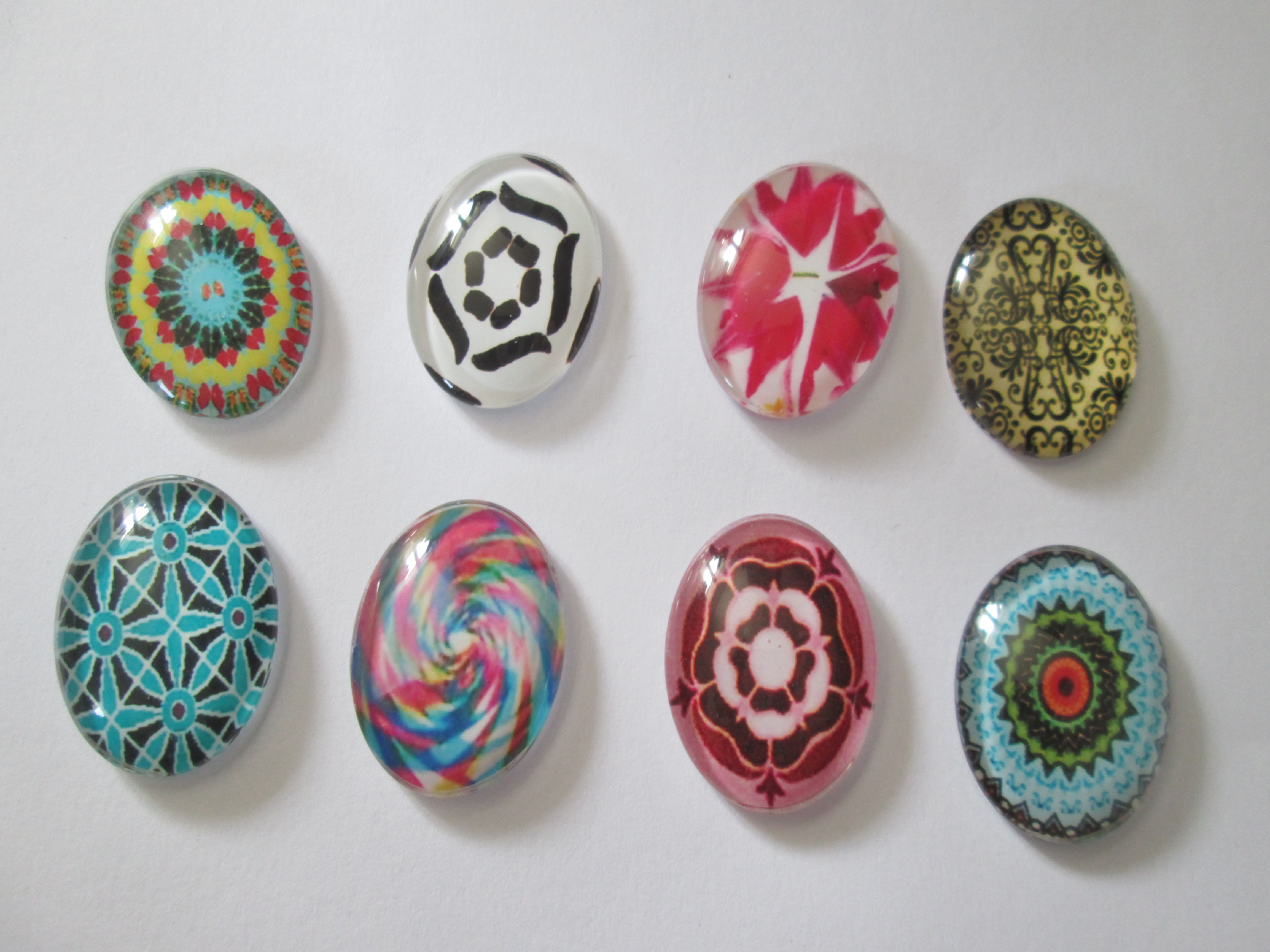 25 x 18 mm - 2 cabochons ovales  - verre imprimé - 8 modèles au choix