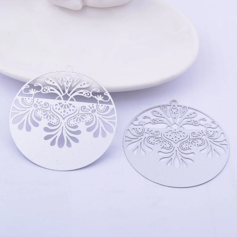Miniature : 2 estampes rondes - motif fleurs - 48 x 46 - laiton - 10 coloris