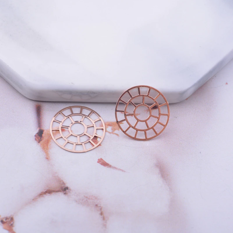 Thumbnail: 4 openwork round stamps - 14 mm - painted brass - 10 colors to choose from