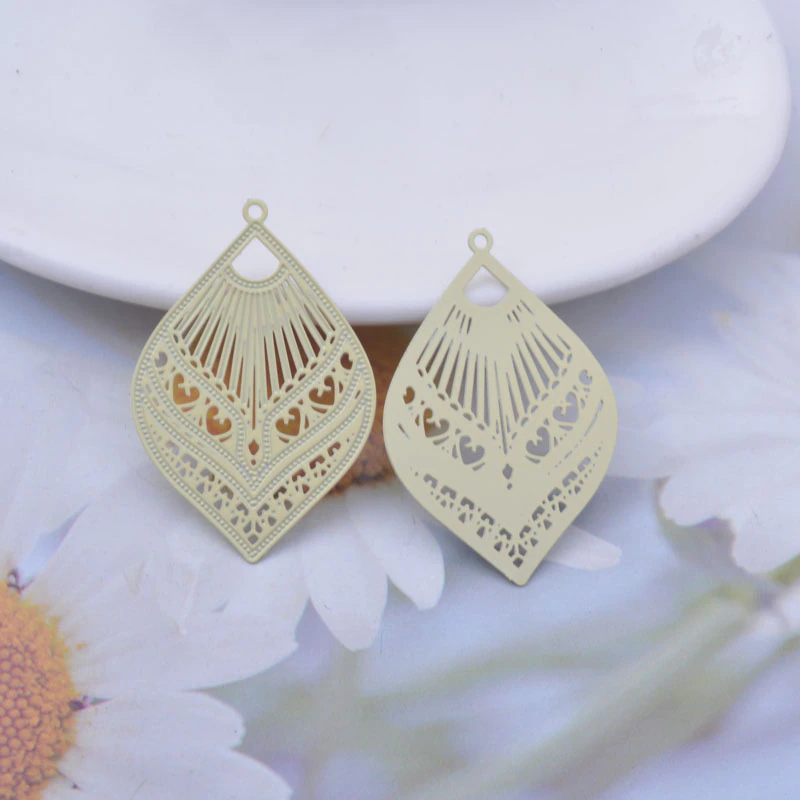 Miniature : 2 estampes gouttes - 38 x 26 mm - laiton - 12 coloris