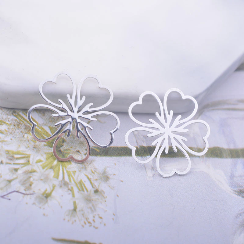 Miniature : 4 estampes fleur - 17 mm - laiton peint - 10 coloris