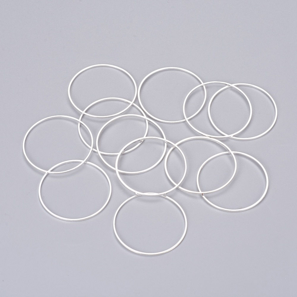 closed rings - shiny silver - 3 sizes - brass