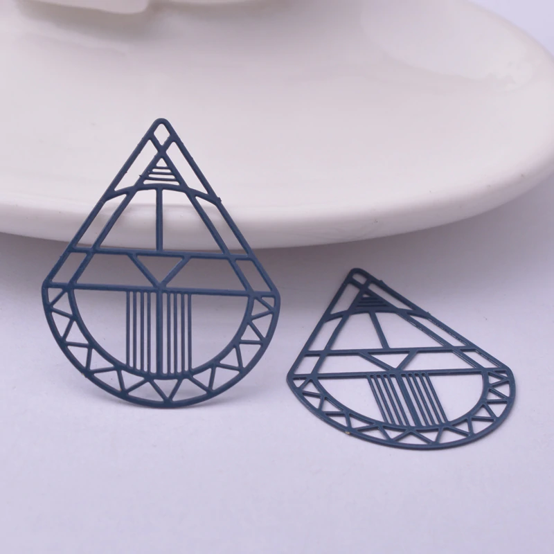 Miniature : 2 estampes gouttes filigranes - 44 x 35 mm - laiton peint