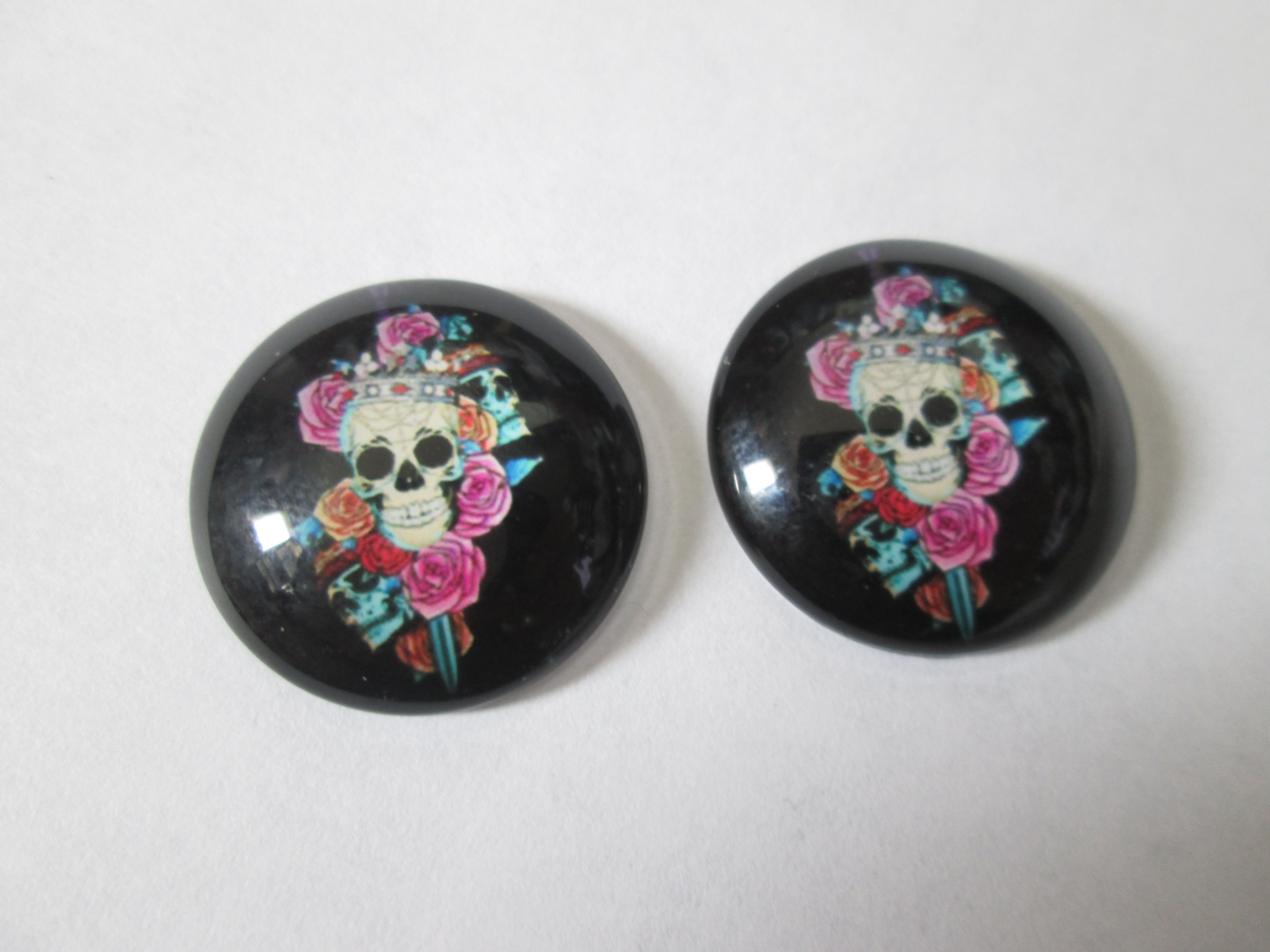 2 round skull cabochons - 20 mm - printed glass