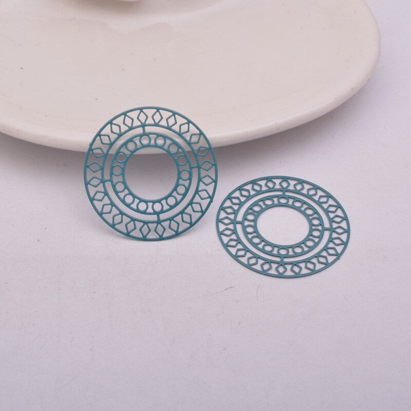 Thumbnail: 2 round stamps - 30 mm - painted brass - 8 colors to choose from