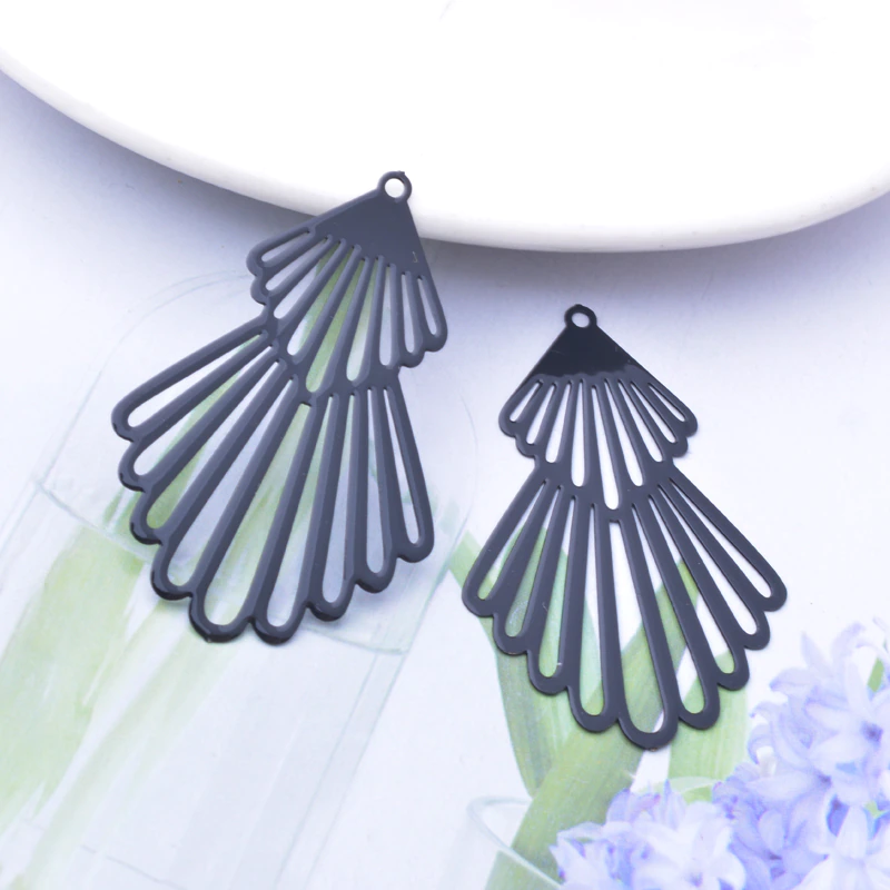 Miniature : 2 estampes éventail - 45 x 30 mm - laiton peint - 9 coloris