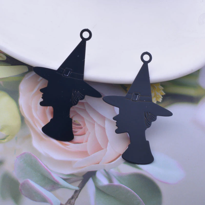 Miniature : 2 estampes sorcière - 44 x 28 mm - 10 coloris - laiton