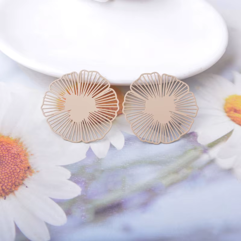 Miniatura: 2 estampes fleurs filigranes - 32 x 30 mm - 10 coloris - laiton