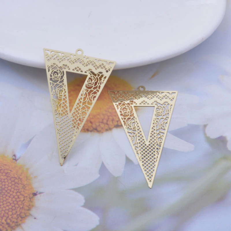 Miniatura: 2 estampes triangles aux roses - 42 x 26 mm - laiton - 10 color