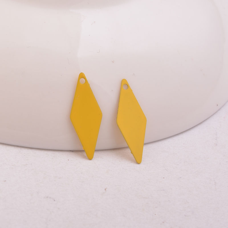 Miniatura: 4 estampes losanges - 18 x 6 mm - laiton peint - 10 coloris au choix