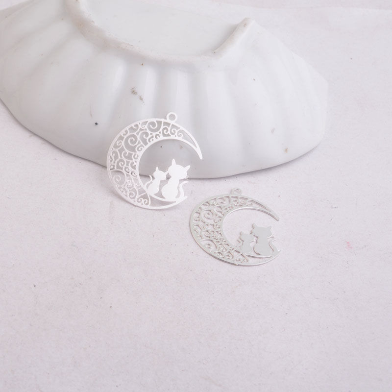 Thumbnail: 2 cat prints - 25 x 21 mm - brass - 10 colors to choose from