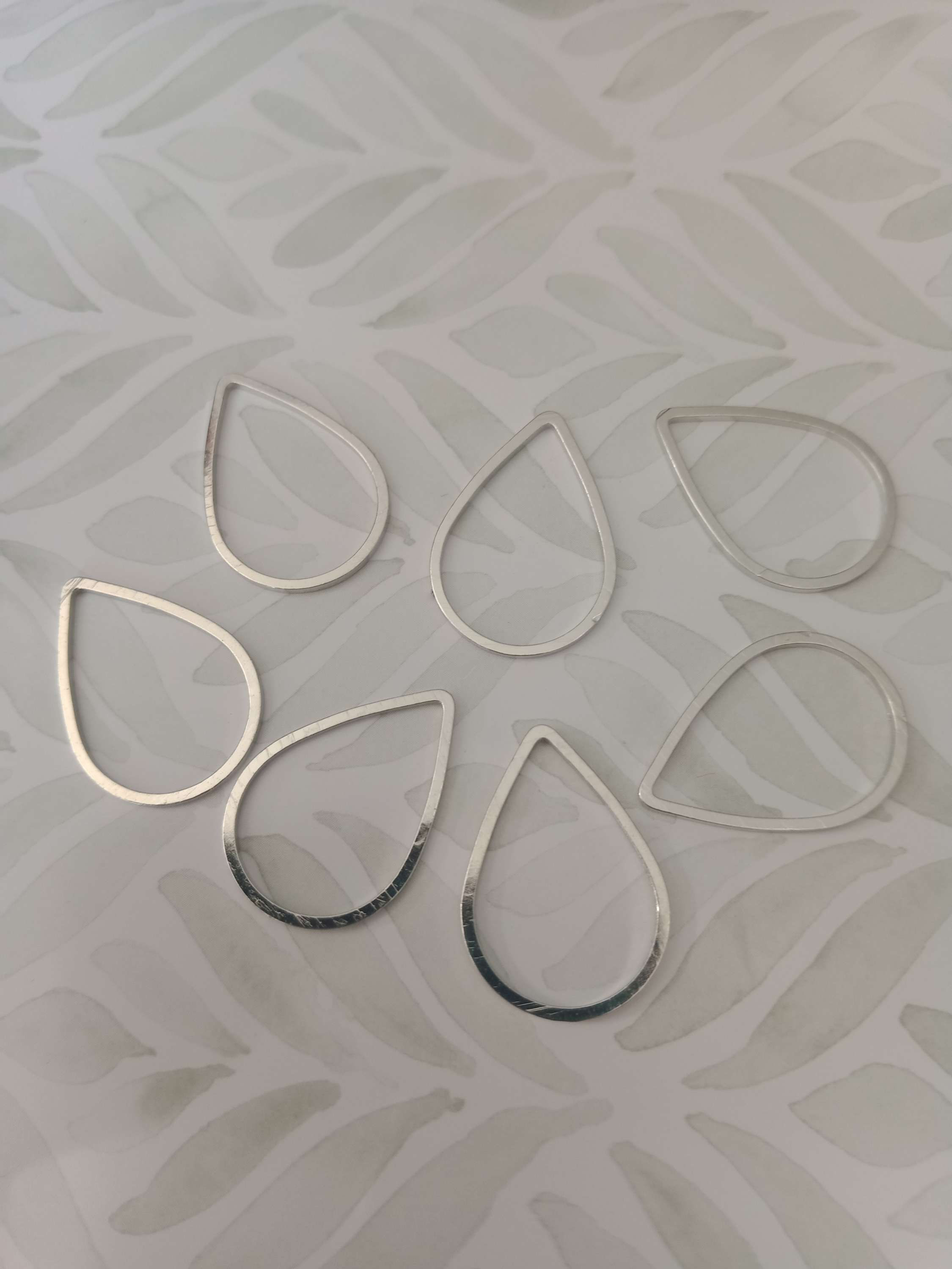 Connecteur goutte - 21 x 15 mm - laiton - argenté 