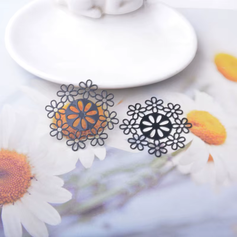 Miniature : 2 estampes fleurs - 40 x 40 mm - 10 coloris - laiton