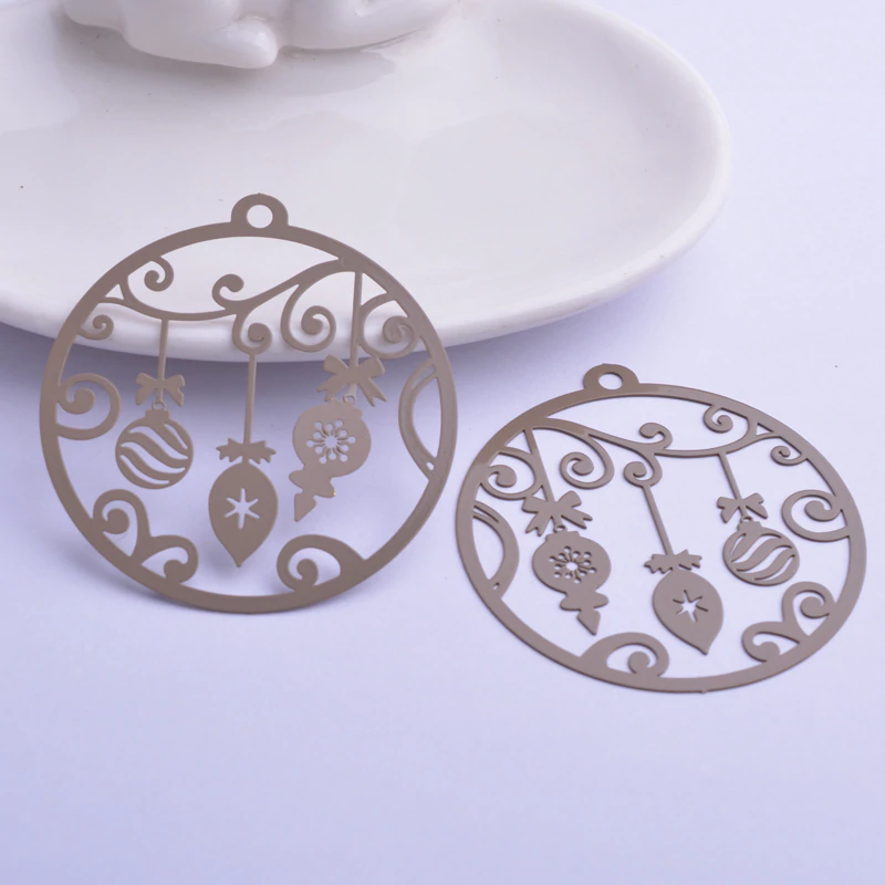 Thumbnail: 2 estampes boule de noël - 50 x 47 mm - laiton - 12 coloris