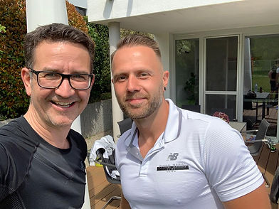 Unique Personal Training Markus Mink mit zufriedenem Unternehmer