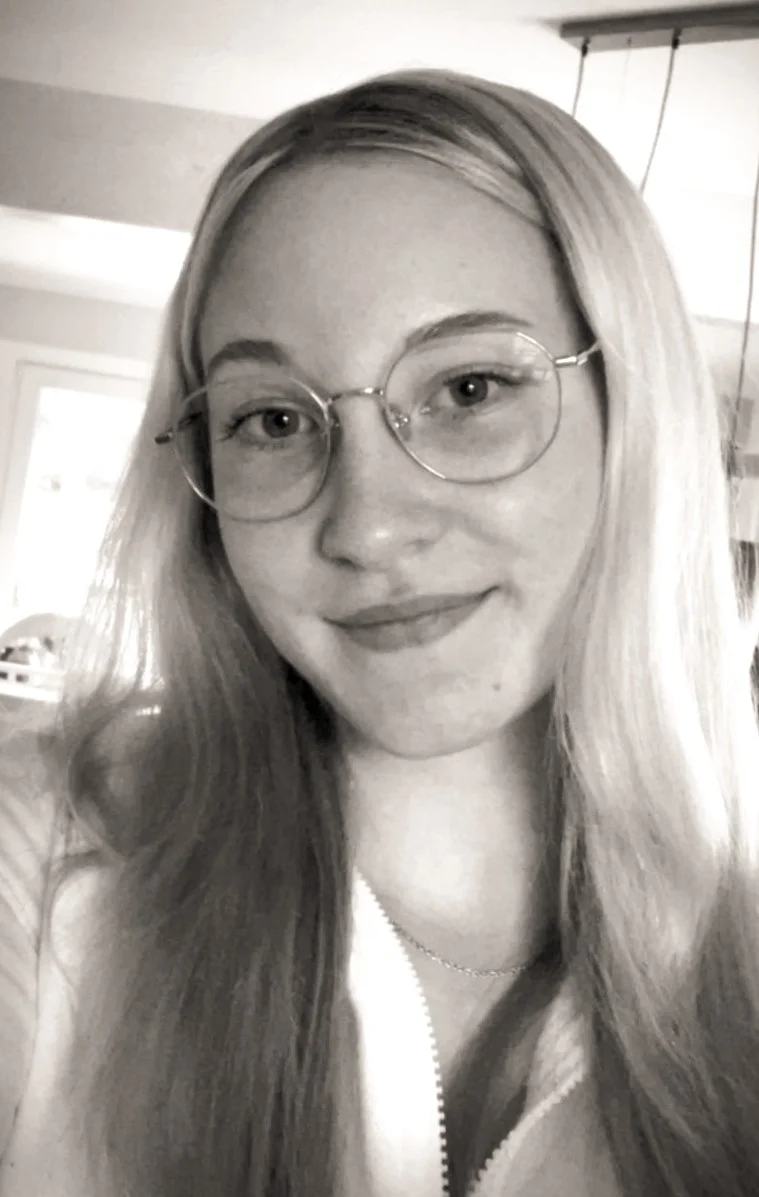 CHARLEEN STELLING