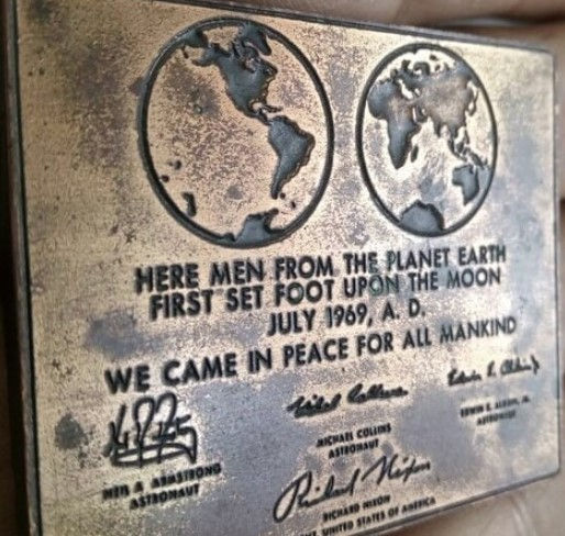 PLACA PISARON PRIMERA VEZ LA LUNA 1969