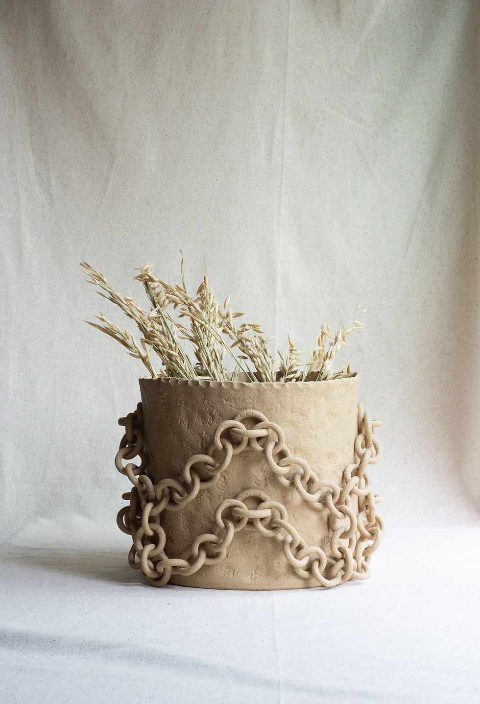 Thumbnail: Stoneware sculptural chain vase