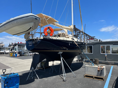 33ft Phantom "FIDELIO" in 3M Gloss Boat Blue G127