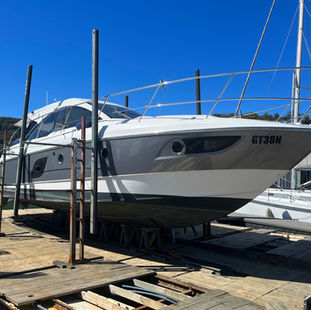 Vinyl Boat Wrap - Beneteau GT 38 in 3M Gloss Sterling Silver