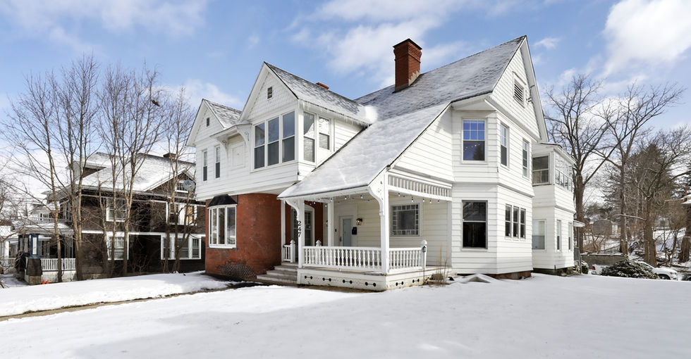 10 Exterior Front.jpg