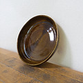 alt="Assiette vaisselle en céramique artisanale personnalisée pour chefs et restaurateurs"