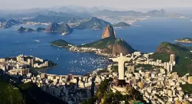 christ-the-redeemer-guanabara-bay.webp