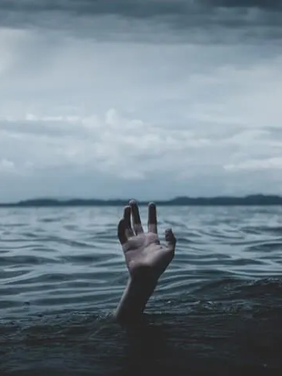 Las becas en colegios privados no deben servir para captar alumnos