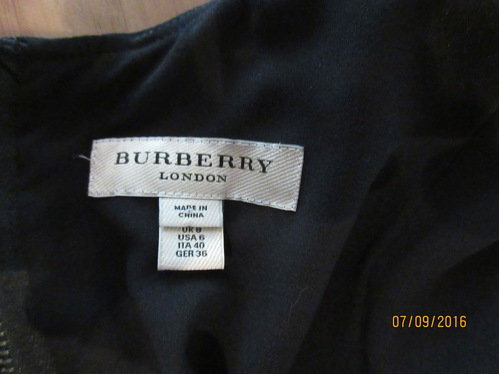 Thumbnail: BURBERRY LONDON SHORT SLEEVED PLEATED DRESS SIZE 6