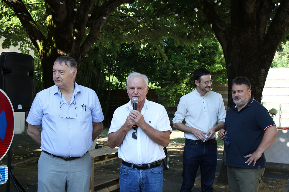 Photo des élus, du président adjoint de la caf du Tarn et du maire de labruguière