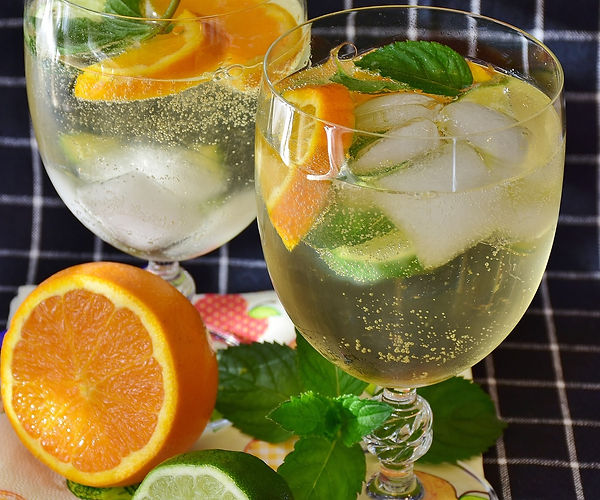 cocktail-2387063_1280.jpg