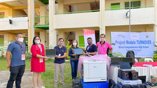 MCNHS Receives Equipment for Module Production From Davao Light
