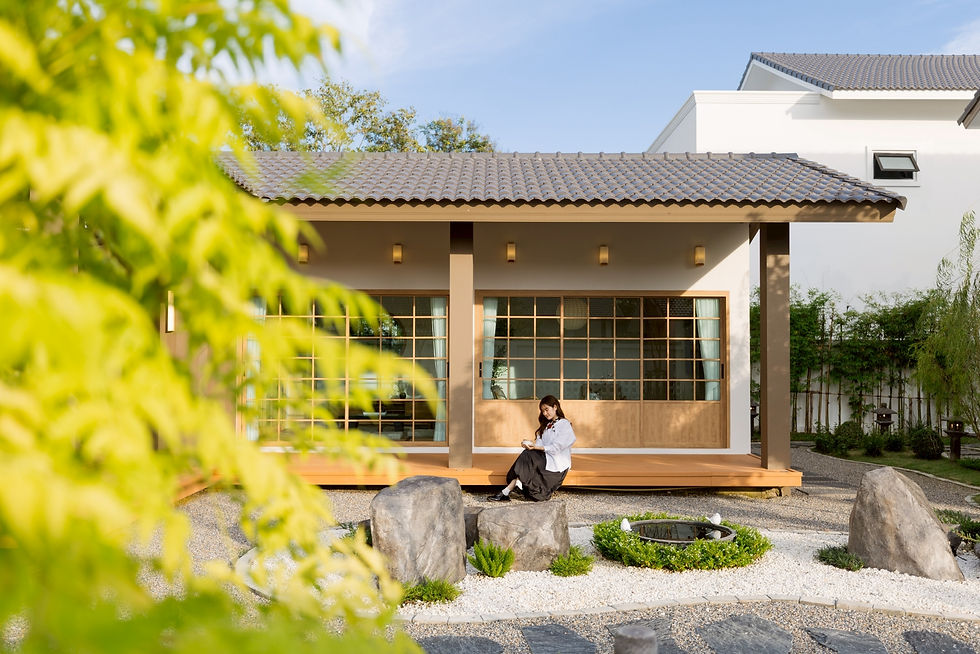 LINE_ALBUM_KIN'S_251018_21