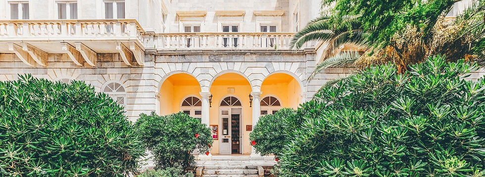 view_of_building_on_syros_island-1.jpg