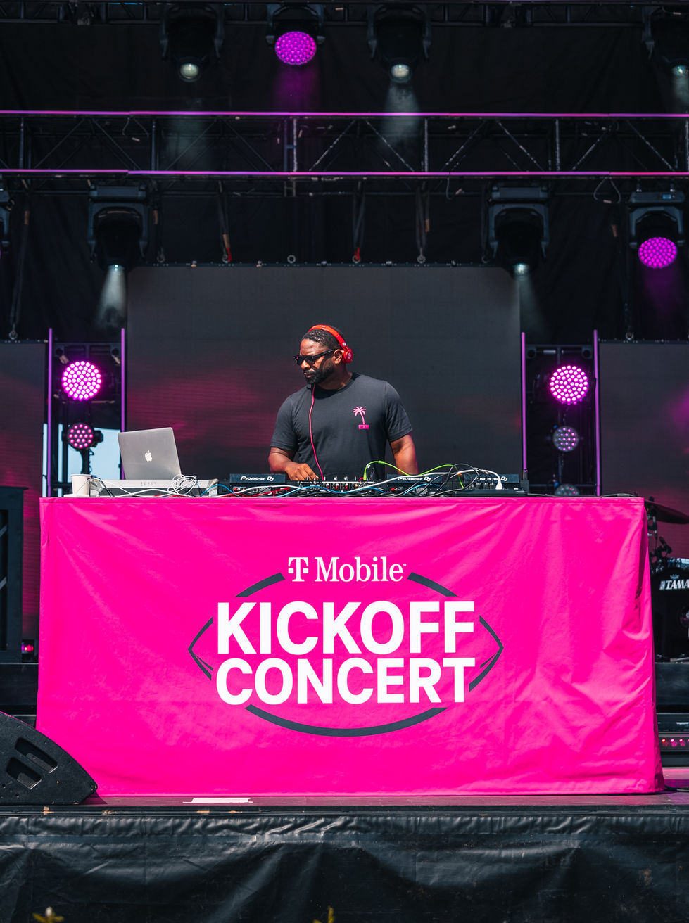 TMobile Kick Off Concert-06601.jpg