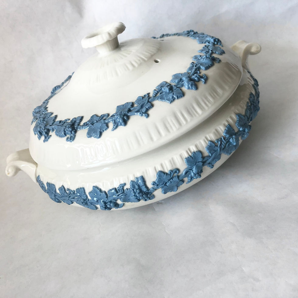 Thumbnail: Wedgwood Embossed Queensware Lavender on Cream Shell Edge Round Covered Bowl