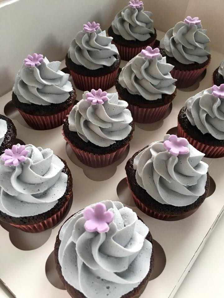 Swirl Cupcakes with Blossoms